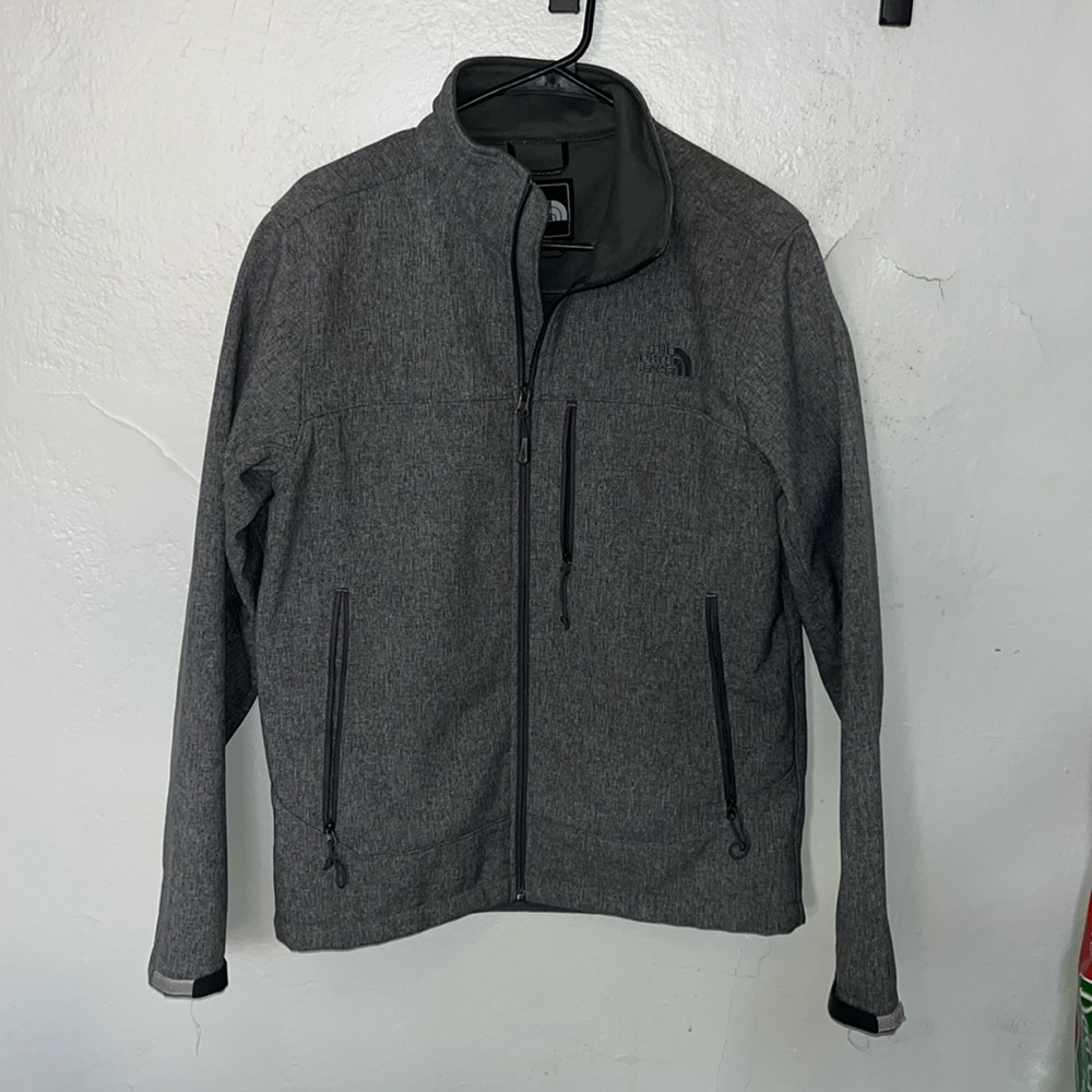 Men’s The North Face Jacket. Gray size small
